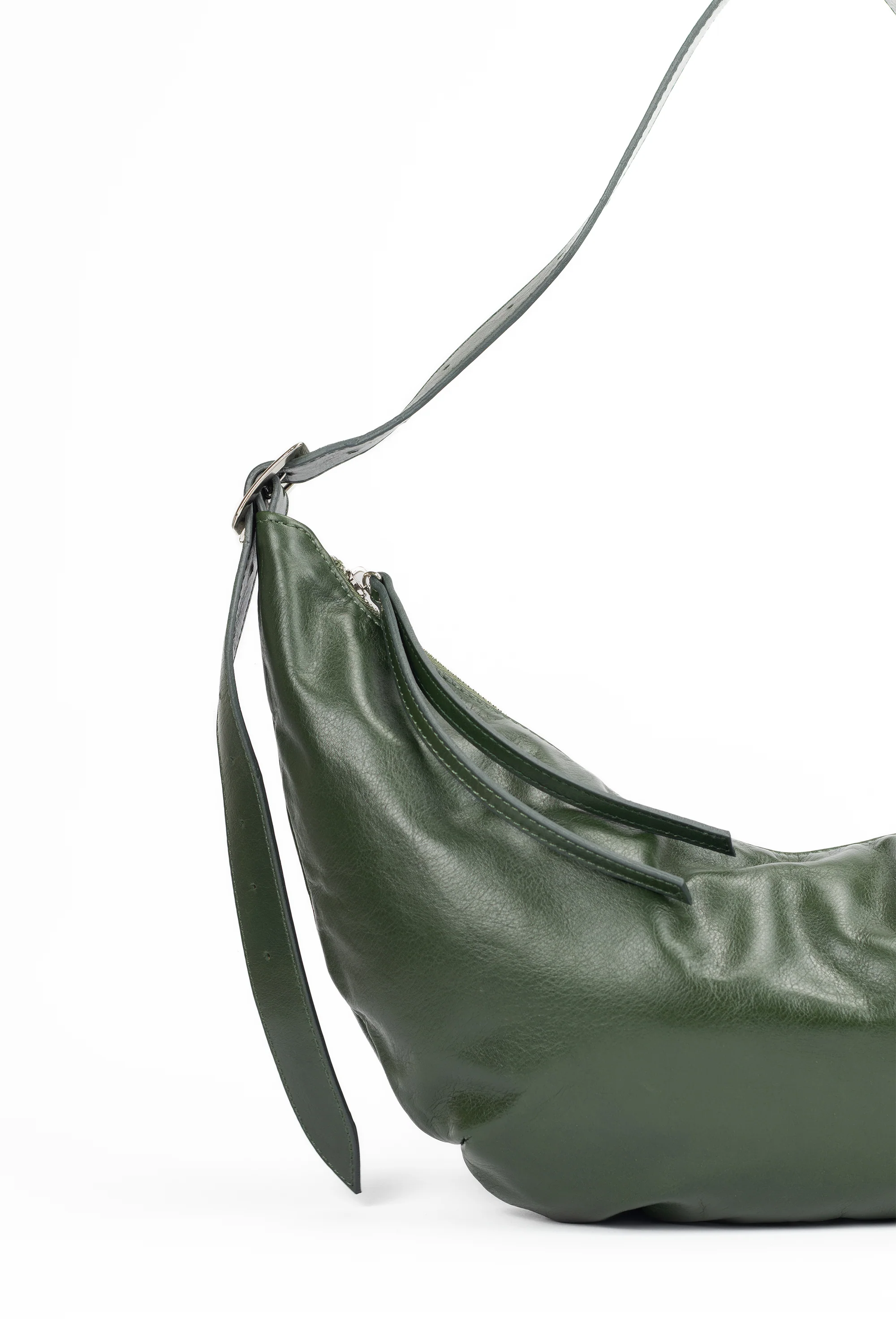 Luna in Emerald - Image 5