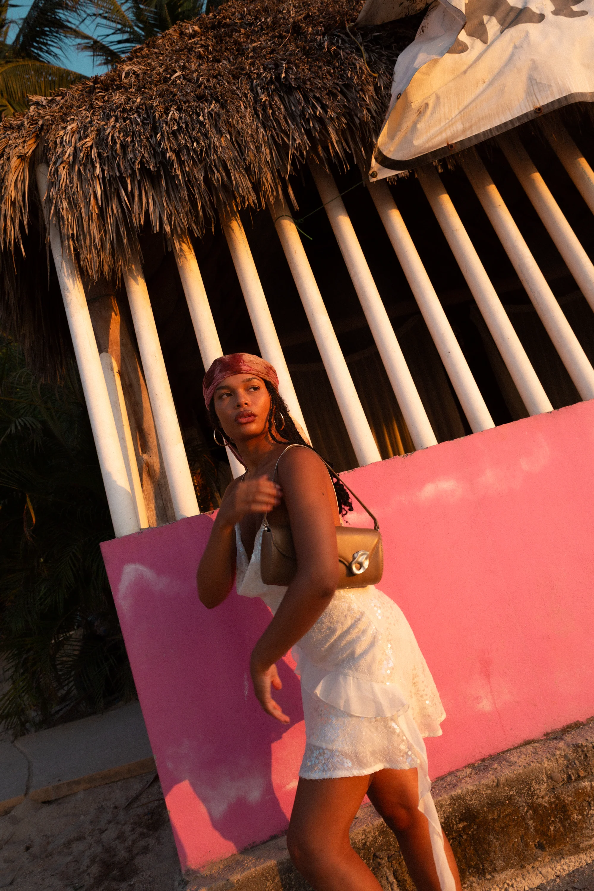 Oyster Clutch in Coco - Image 3
