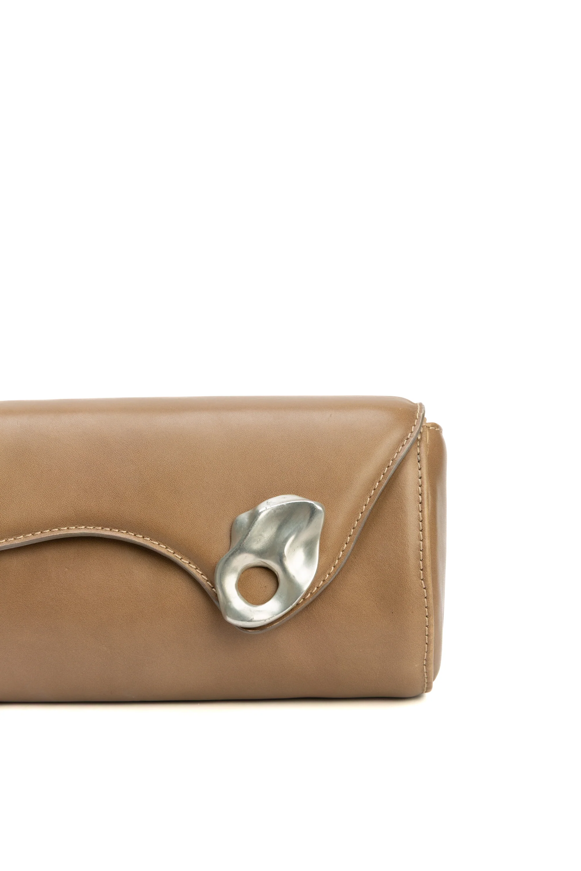 Oyster Clutch in Coco - Image 4