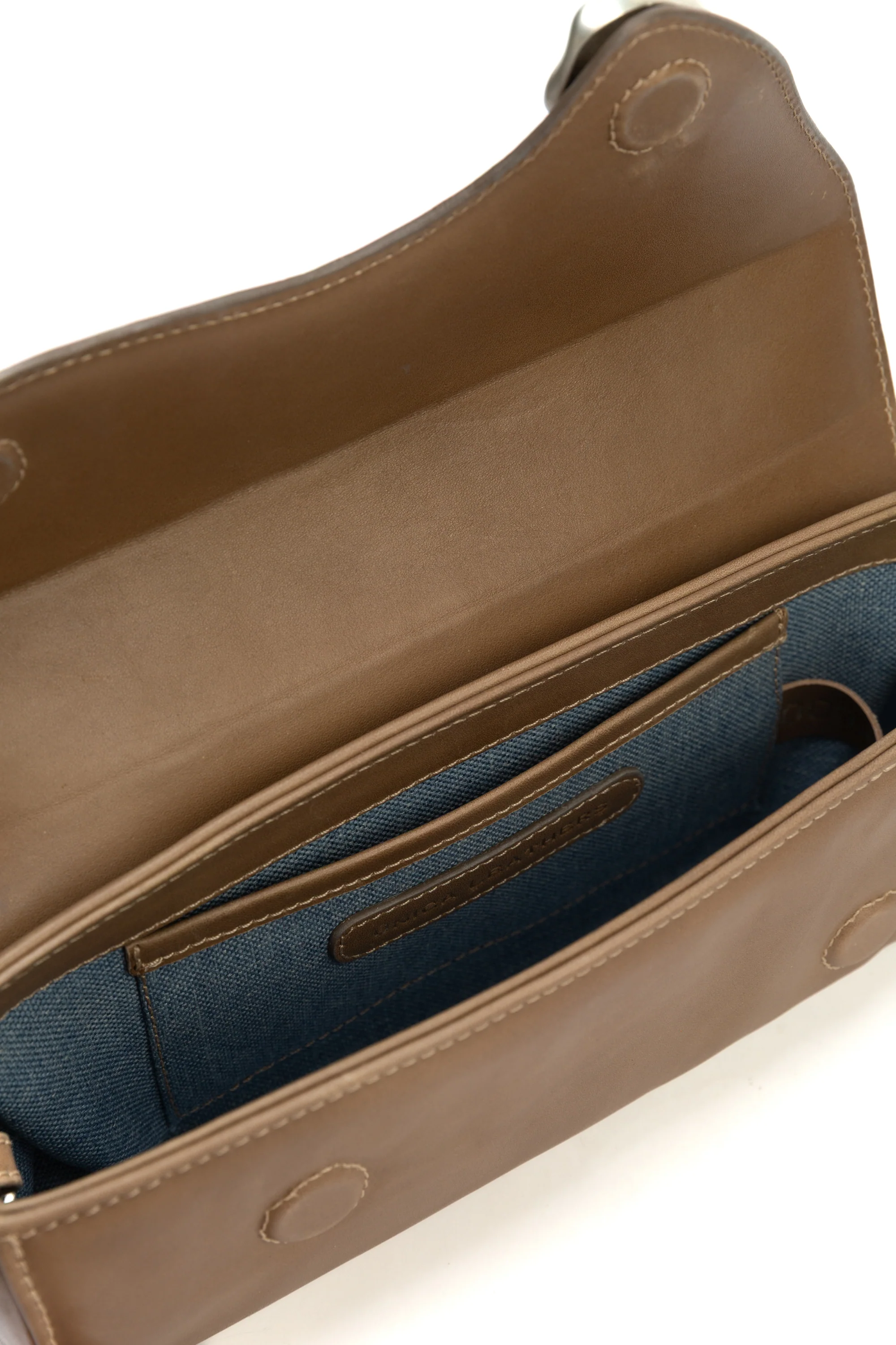 Oyster Clutch in Coco - Image 7