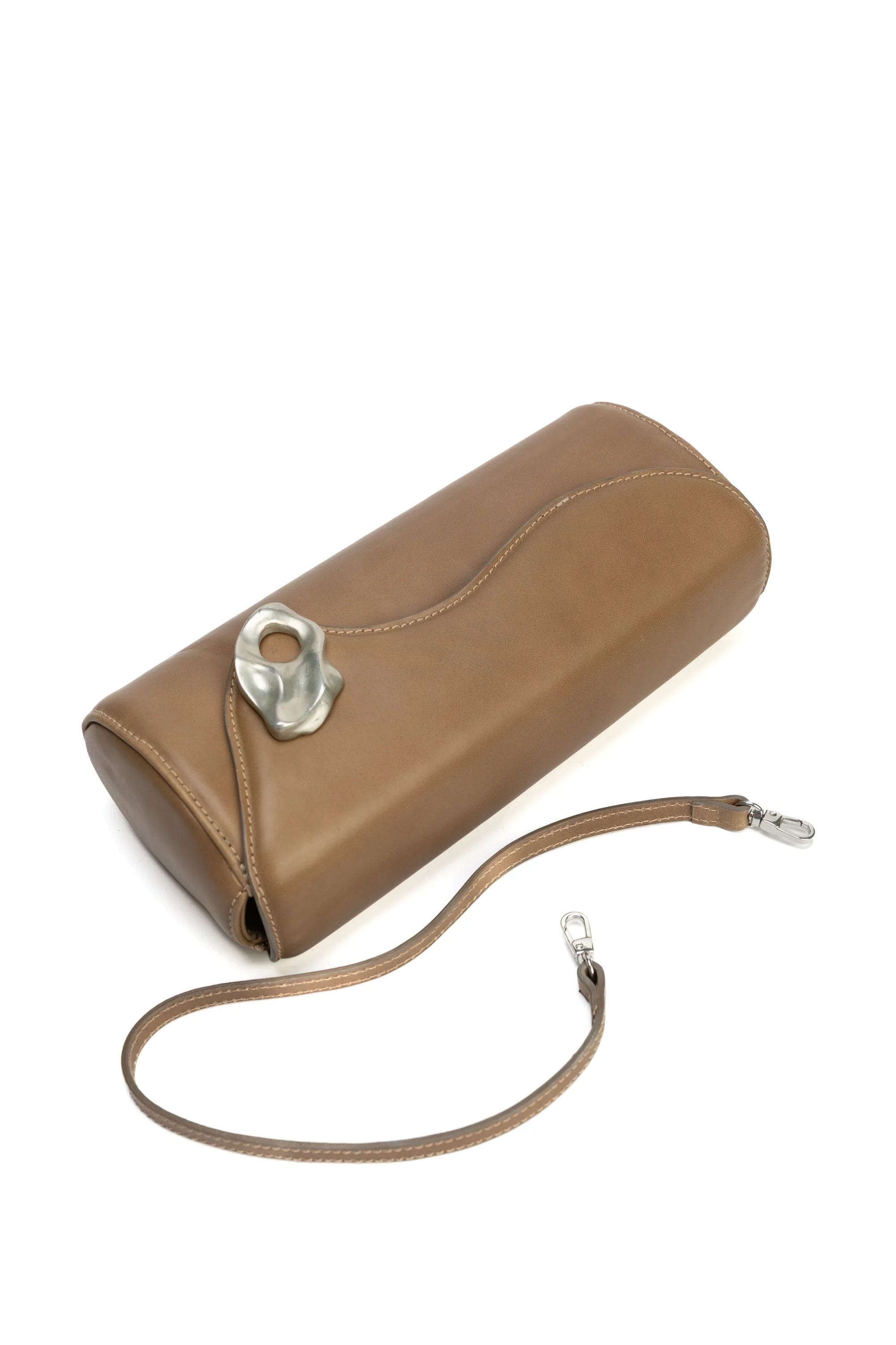 Oyster Clutch in Coco - Image 8