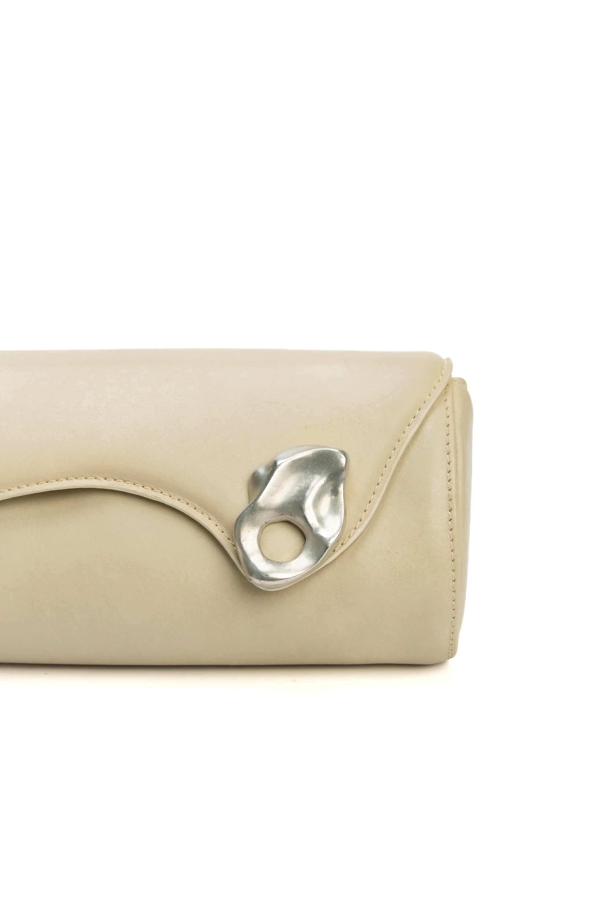 Oyster Clutch in Ivory - Image 4