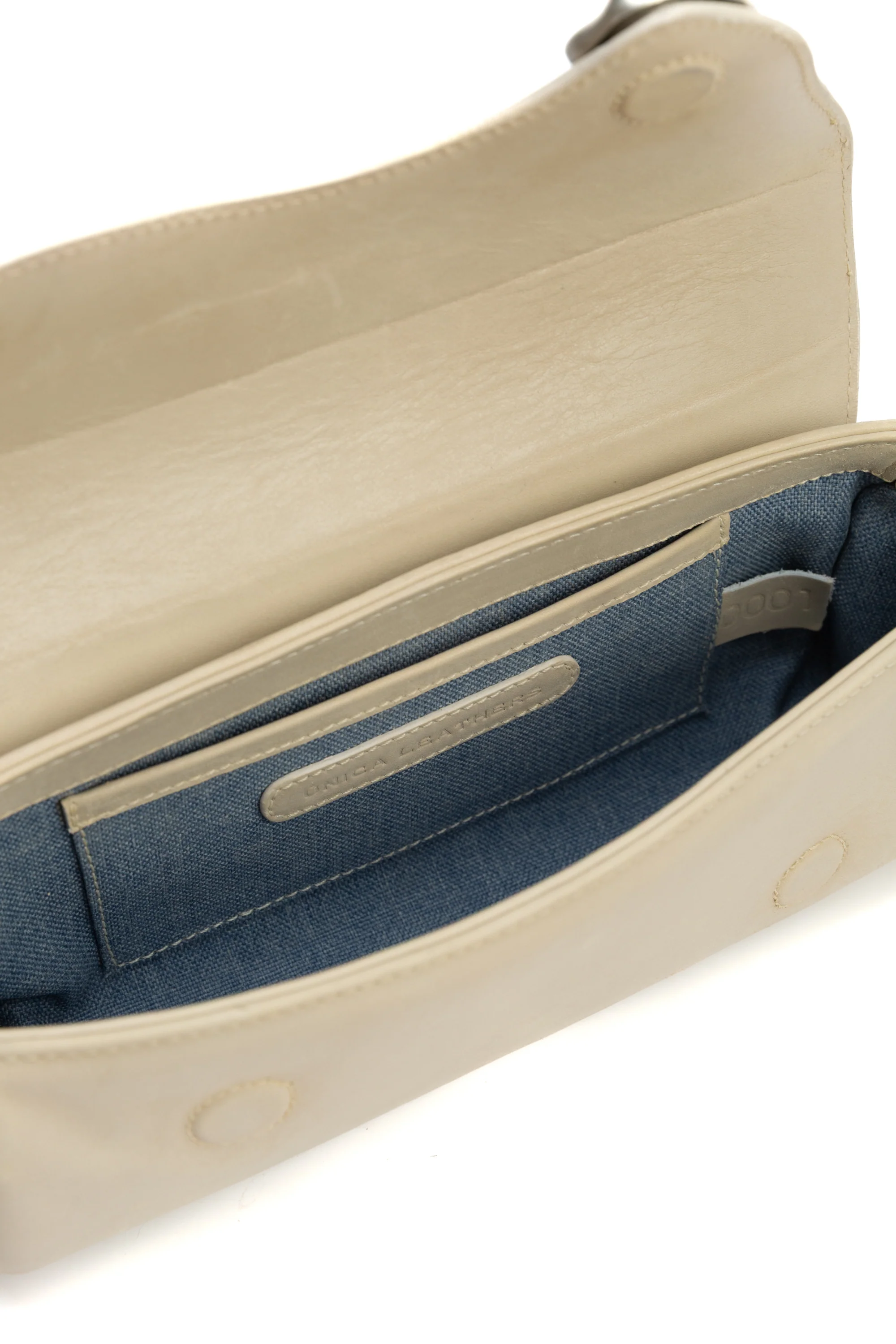 Oyster Clutch in Ivory - Image 7